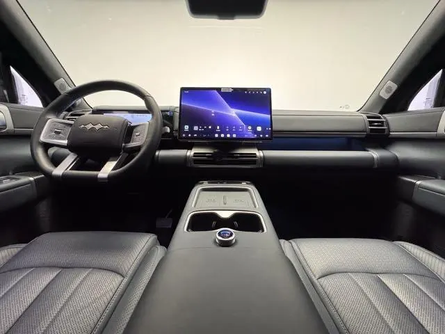 FangChengBao 2025 titanium 7 1.5T stepless 190KM four-wheel drive Ultra version of automatic gear 4