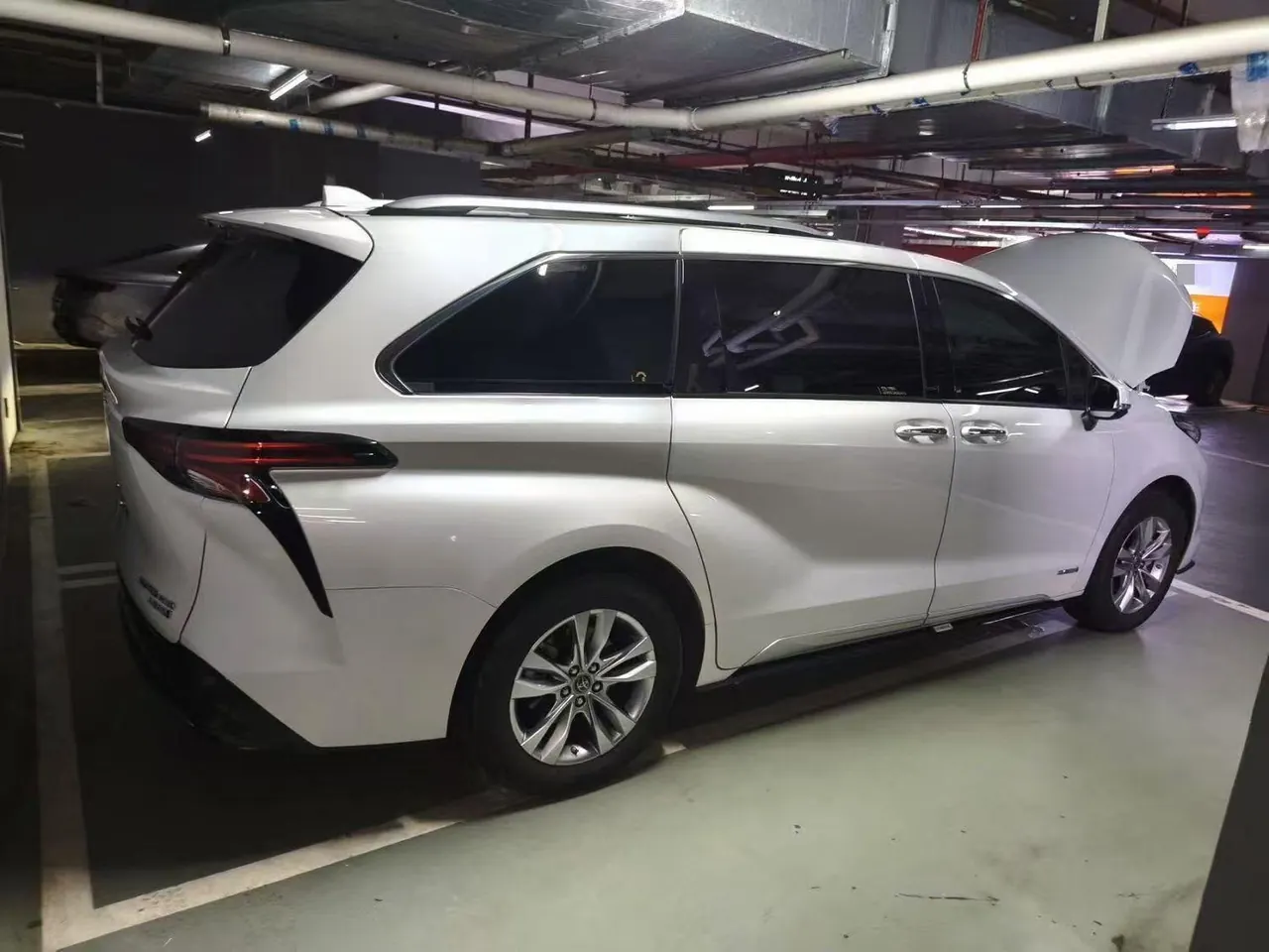 Toyota 2021 Sai 2.5 Stepless Premium Edition Automatic Gear 5