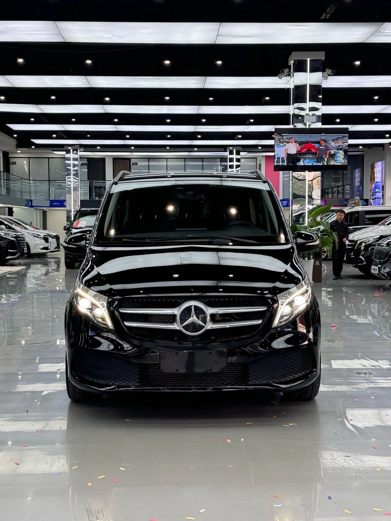 Mercedes Benz Class V 2020V 260 2.0T Pilot Edition Automatic Gear 4