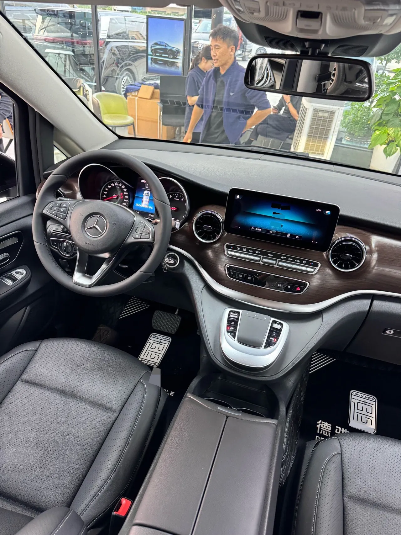 Mercedes Benz Class V 2020V 260 2.0T Pilot Edition Automatic Gear 5