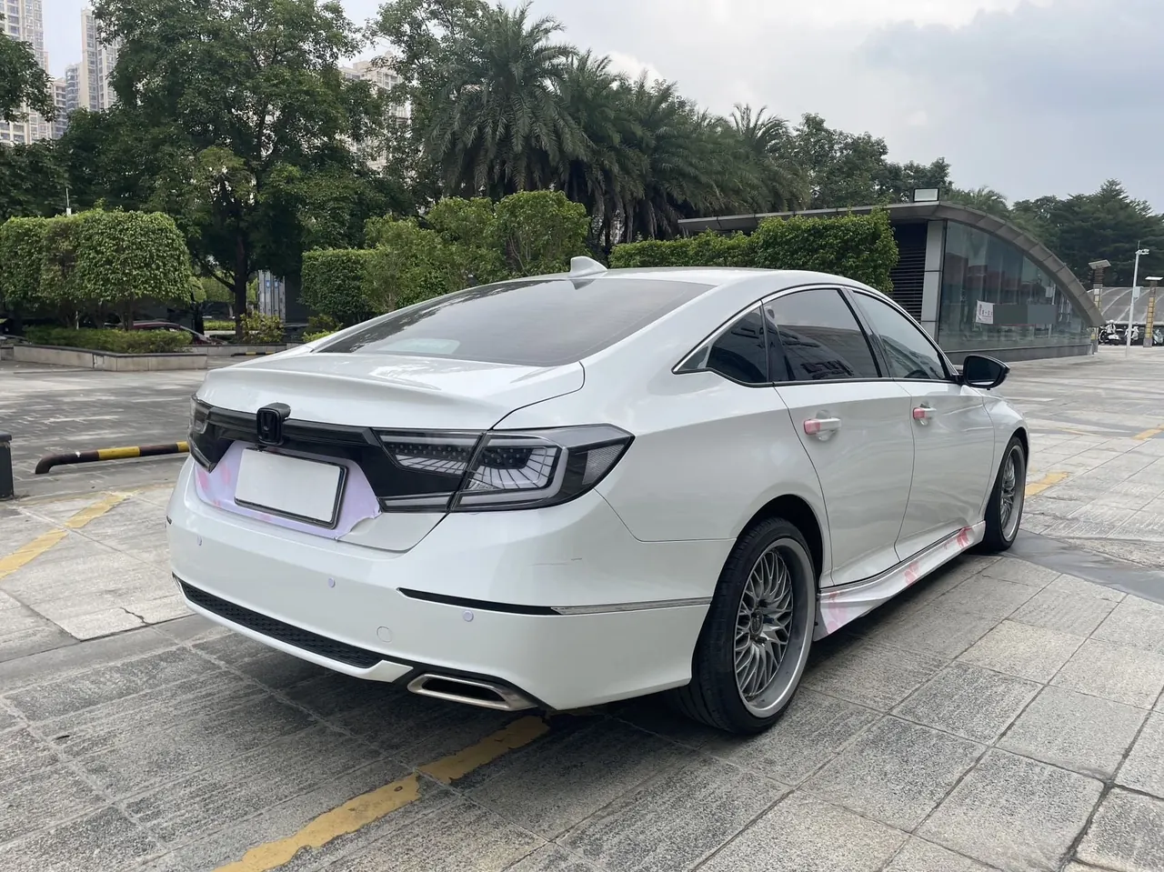 Honda 2022 10th Generation Accord 1.5T Stepless 260TURBO Magic Night Premium Edition Automatic Gear 4