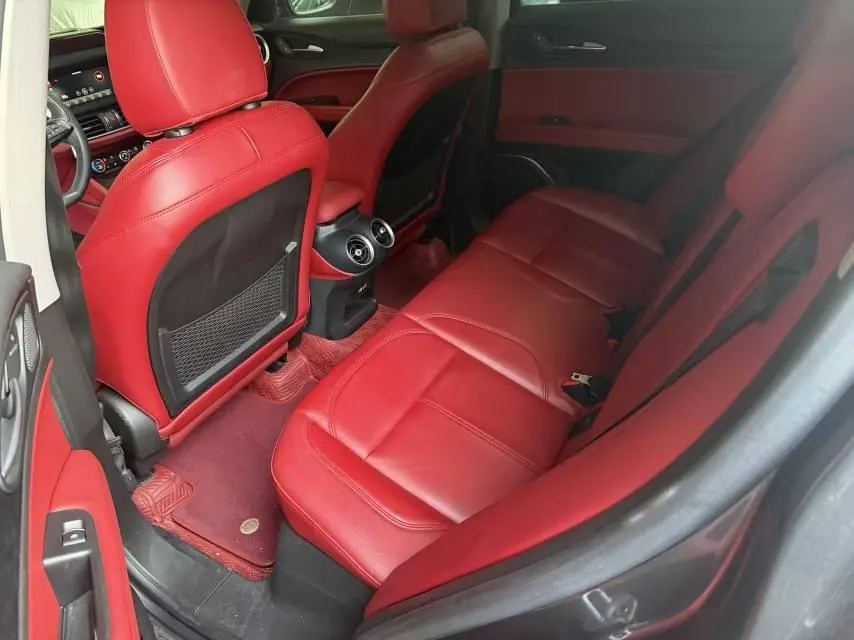 Alfa-Romeo Stelvio (Imported) 2021 Stelvio 2.0T 280HP Deluxe Automatic Gear 7