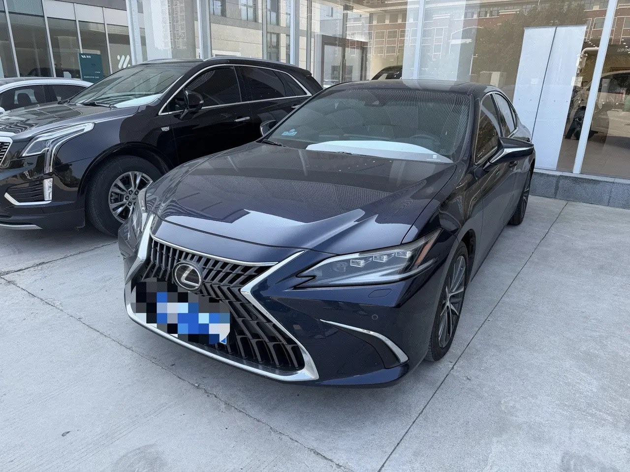 Открыть галерею: Lexus ES (Imported) 2022 ES300h 2.5 Stepless Premium Edition Automatic Gear