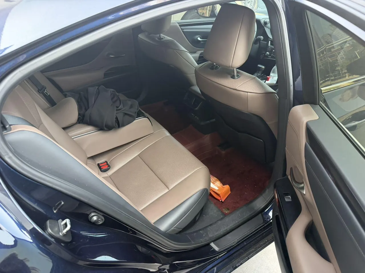 Lexus ES (Imported) 2022 ES300h 2.5 Stepless Premium Edition Automatic Gear 5