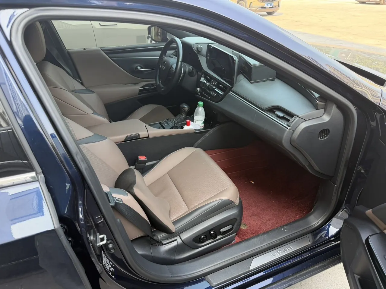 Lexus ES (Imported) 2022 ES300h 2.5 Stepless Premium Edition Automatic Gear 6