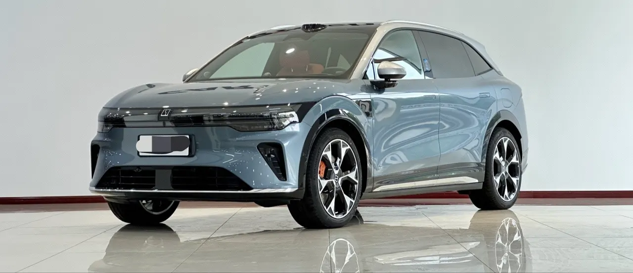 Zeekr 2026 Zeekr 7X 103kWh Four-wheel Drive Ultra Edition Automatic Gear - View 1