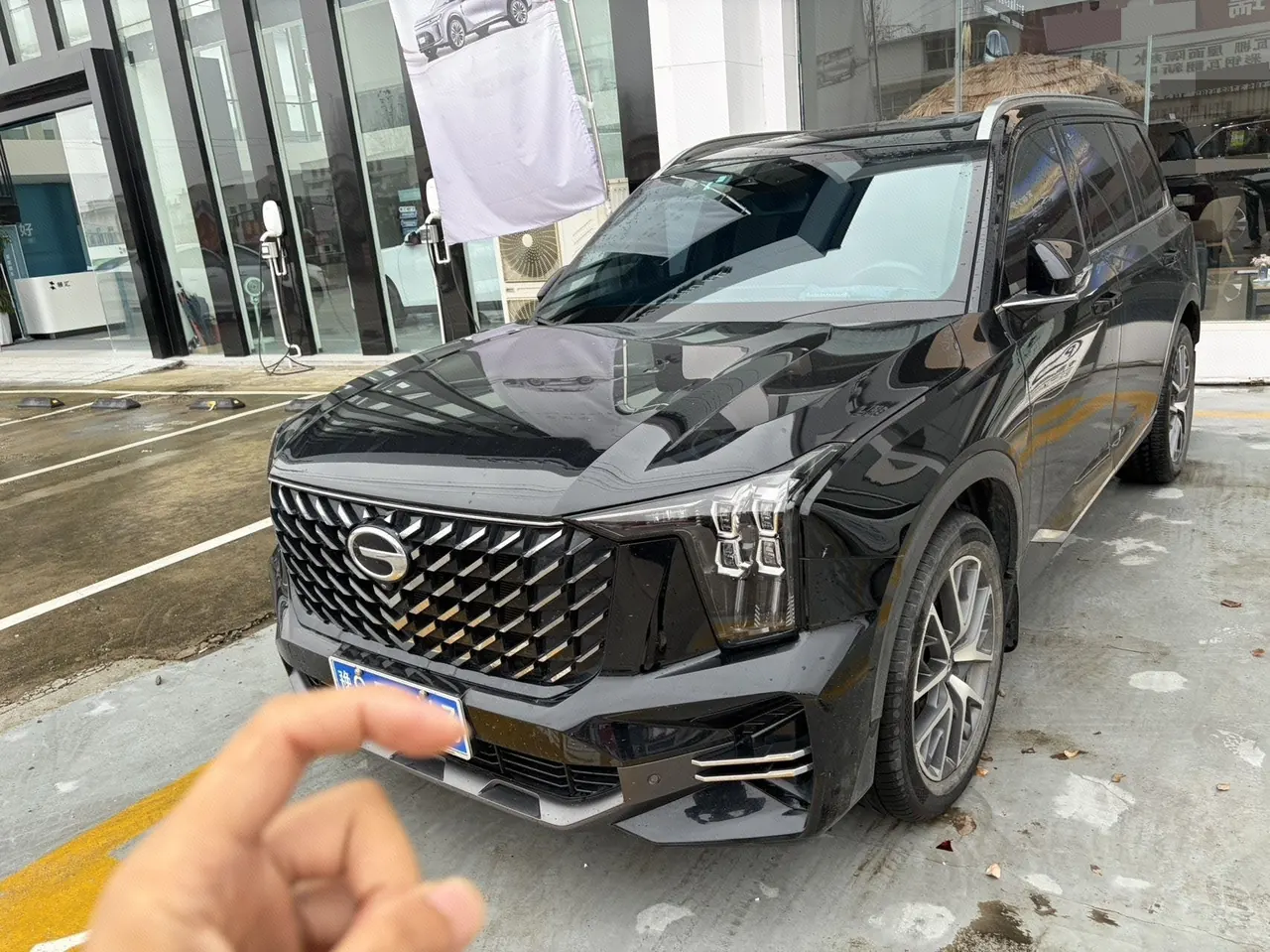 Chuanqi 2022 GS8 2.0TGDI Two-Drive Deluxe Zhilian Edition Seven-seat Automatic Gear - View 1