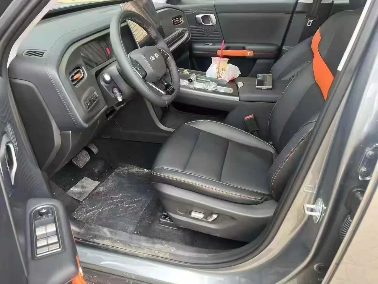 Beijing 2026 BJ30 1.5T Traveler Two-Drive Standard Automatic Gear 3