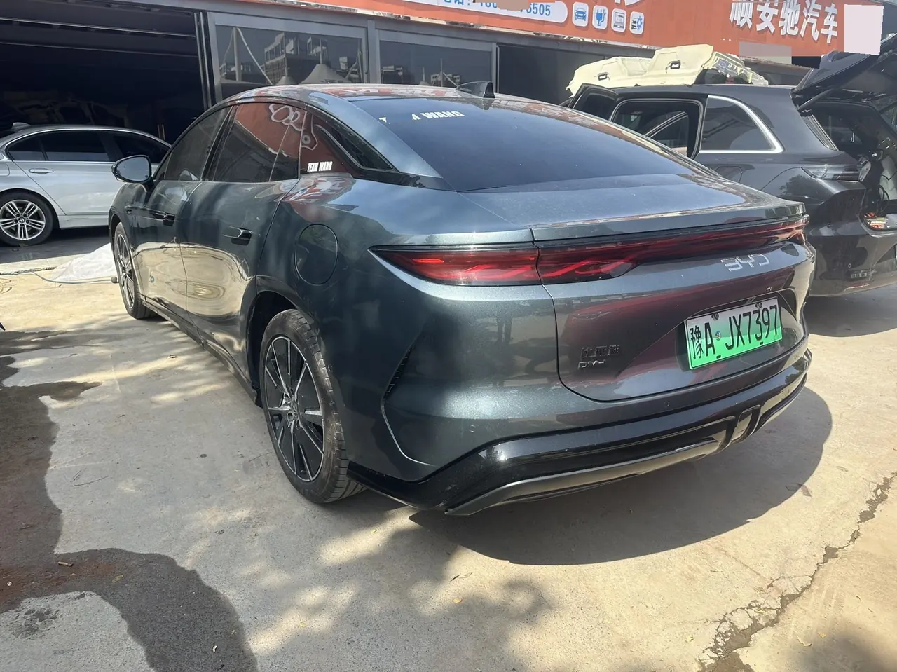 BYD 2025 Han l DM-i 1.5T stepless 200KM laser Radar flagship automatic gear 3