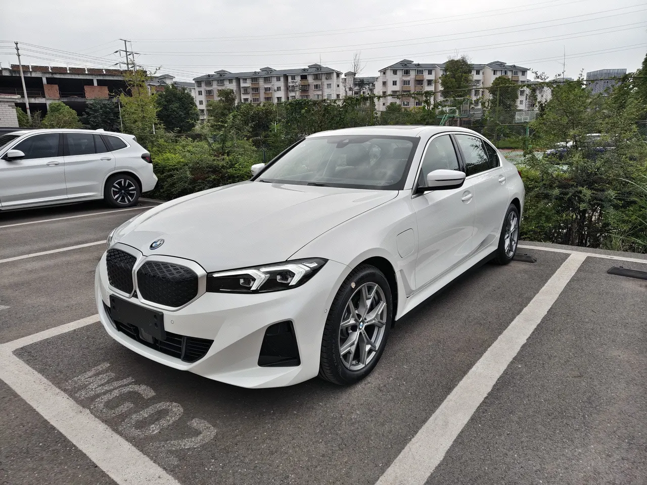 BMW 2025 i3 eDrive 35 L automatic gear - View 1