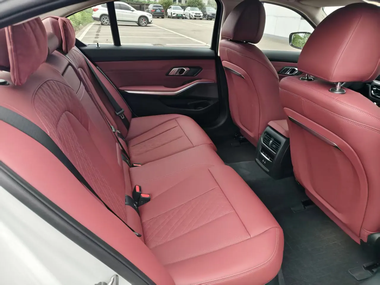 BMW 2025 i3 eDrive 35 L automatic gear 4