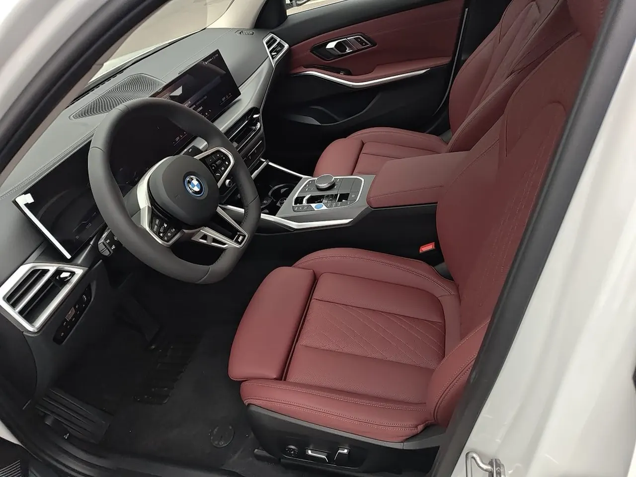 BMW 2025 i3 eDrive 35 L automatic gear 5