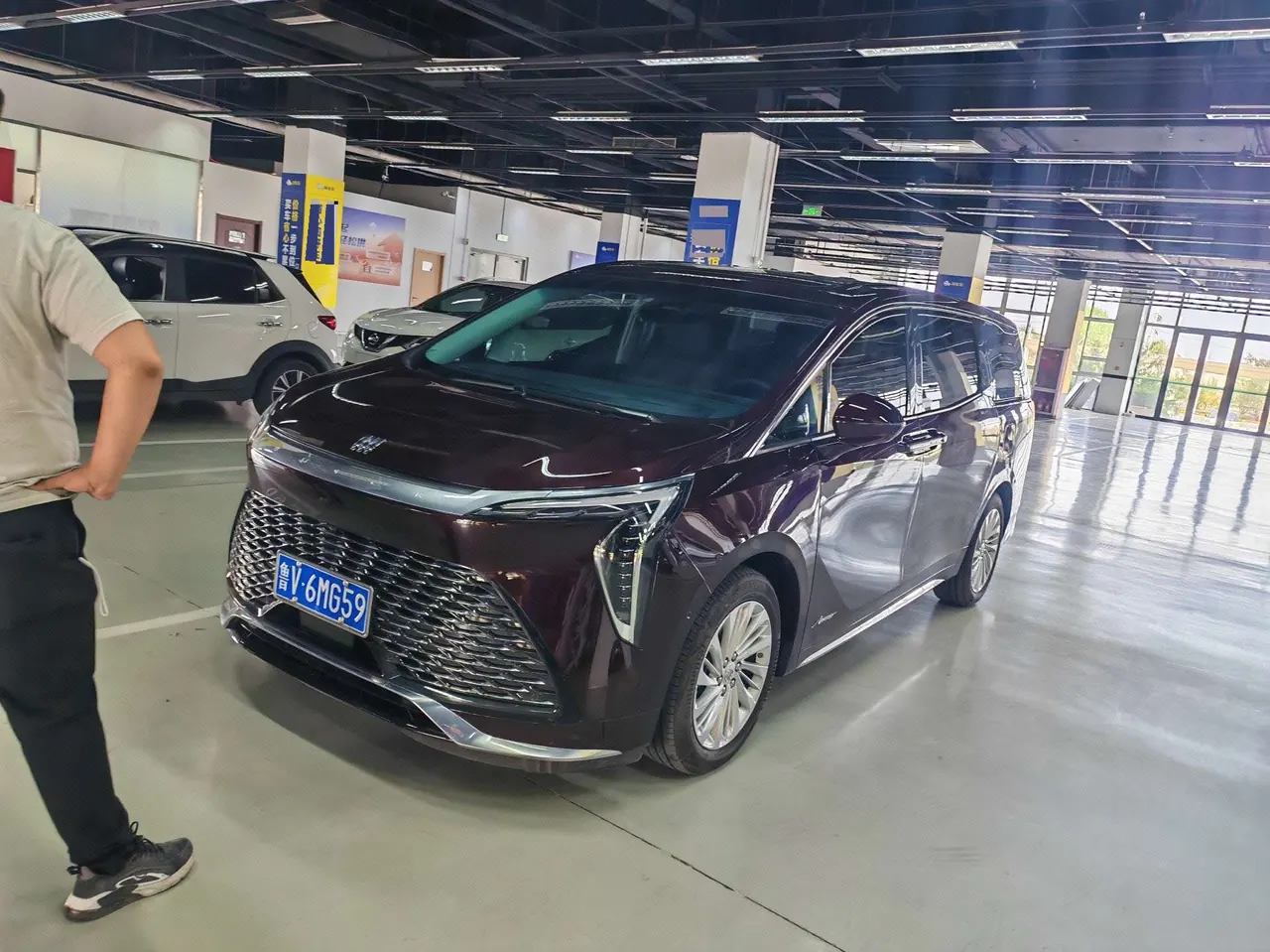 Buick 2025 Century 48V 2.0T Yunshi Edition 7-seat Automatic Gear - View 1