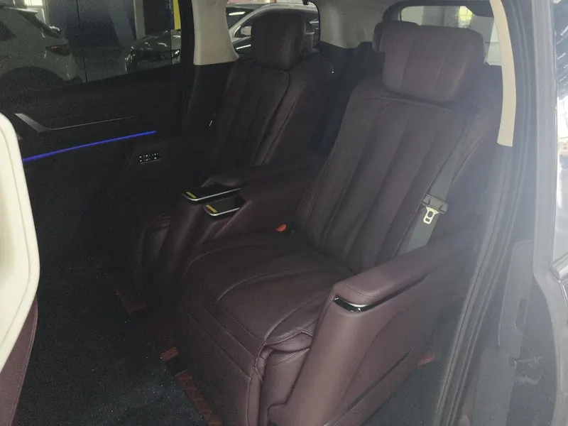Buick 2025 Century 48V 2.0T Yunshi Edition 7-seat Automatic Gear 3