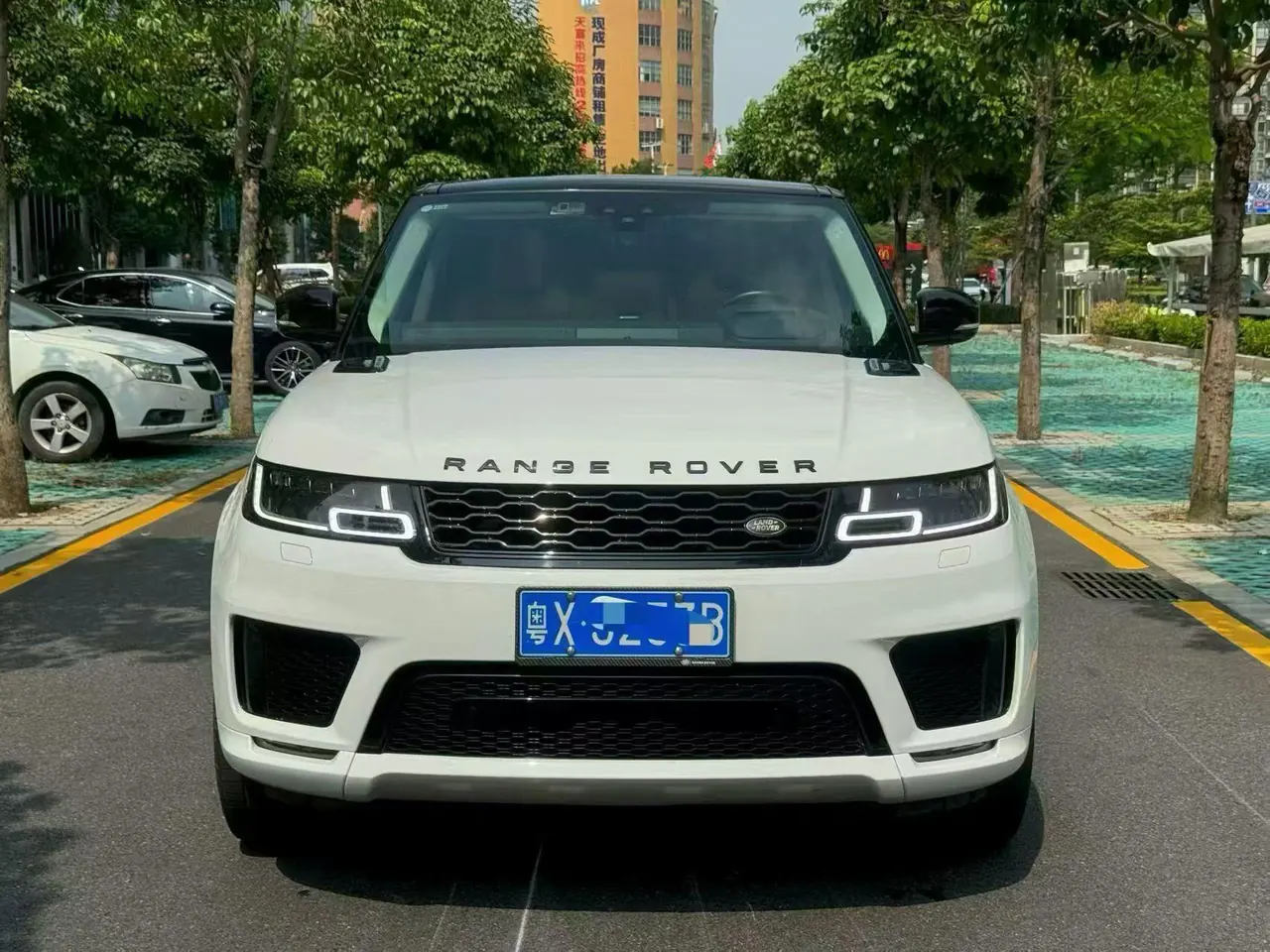 Land Rover Range Rover Sport Edition (Imported) 2022 Range Rover Sport Edition 48V 3.0T L6 Yao Black Edition Automatic Gear 2
