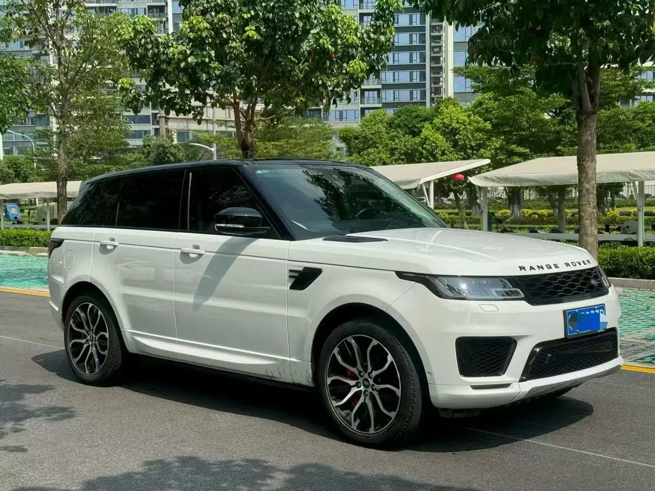 Land Rover Range Rover Sport Edition (Imported) 2022 Range Rover Sport Edition 48V 3.0T L6 Yao Black Edition Automatic Gear 3