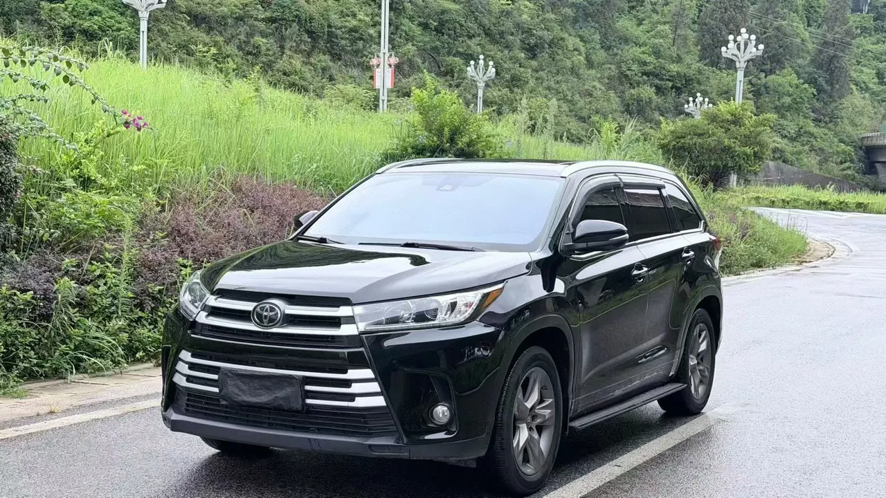 Toyota 2021 Highlander 2.0T 4-wheel drive deluxe 7-seat automatic gear - View 1