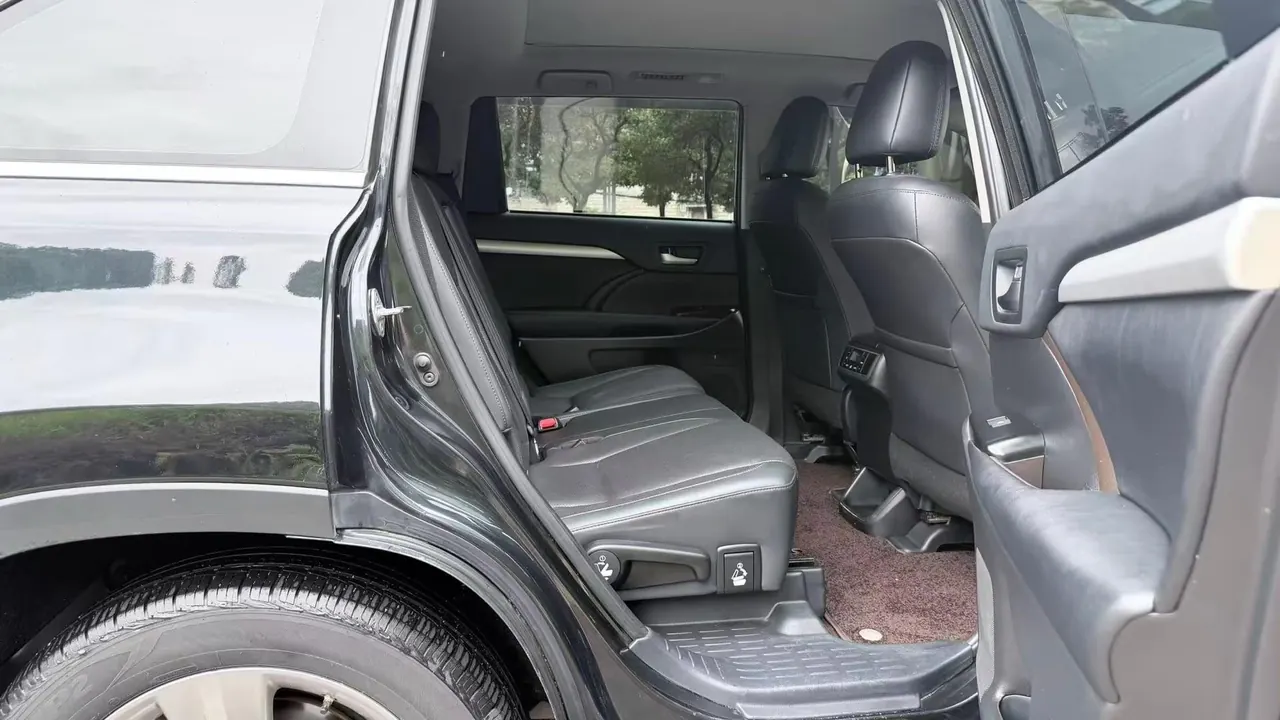Toyota 2021 Highlander 2.0T 4-wheel drive deluxe 7-seat automatic gear 5