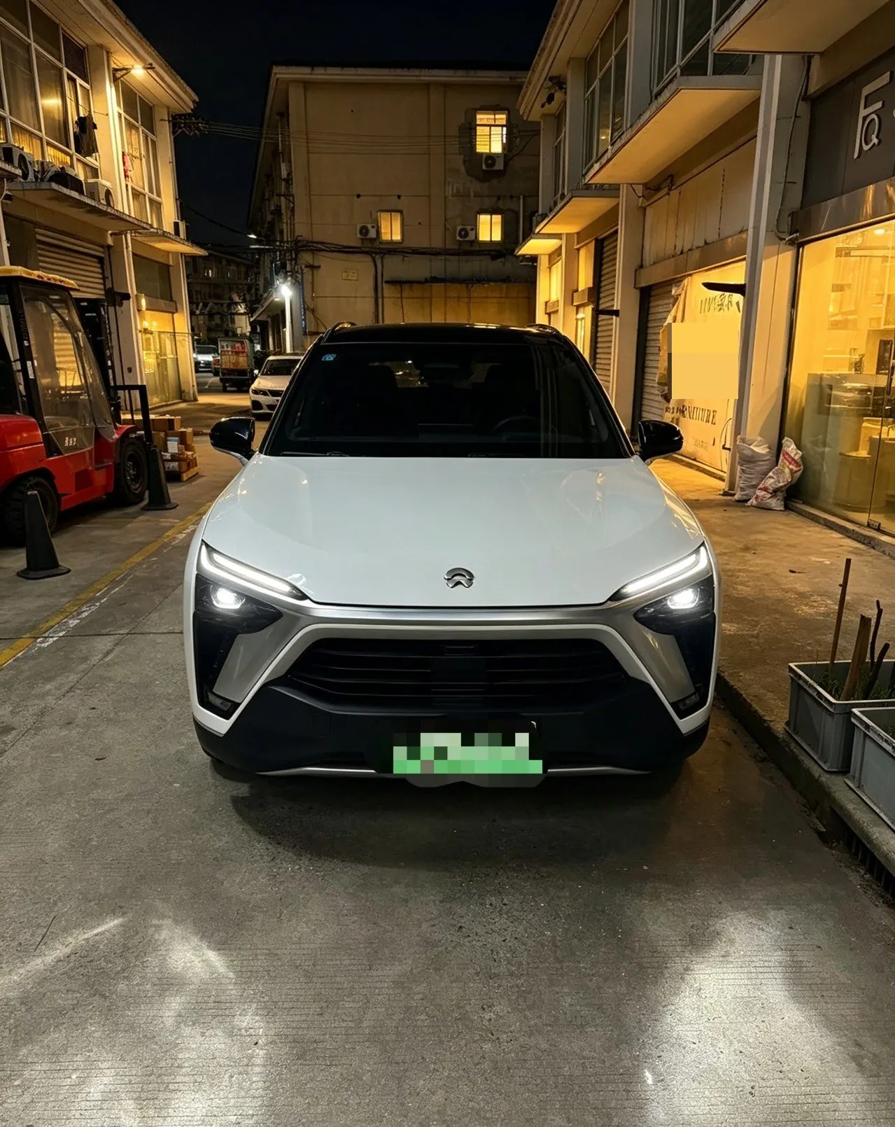 NIO 2022 ES8 Pilot Edition 75kWh 6-seat Automatic Gear 8