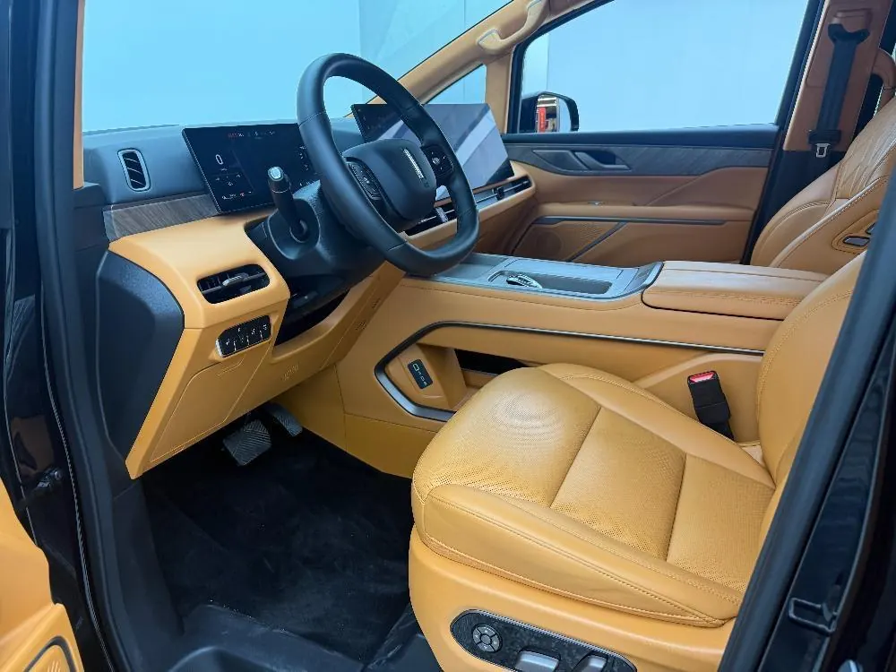 WEY 2025 high mountain 9 Hi4 1.5T four-wheel drive version automatic gear 5