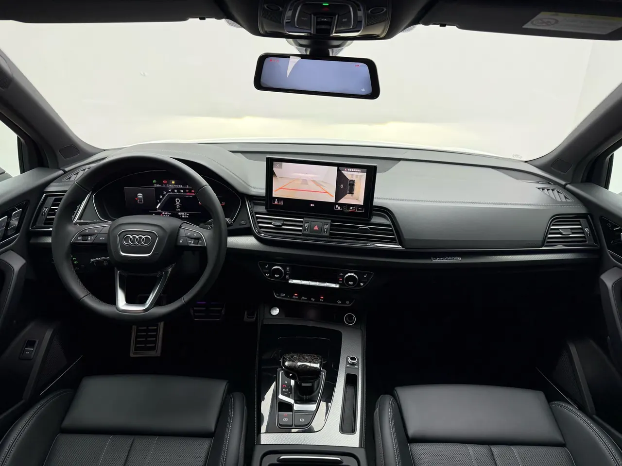 Audi 2025 Q5L 2.0TFSI 45TFSI 45th Anniversary Collection Edition Quattro Deluxe Dynamic Automatic 7