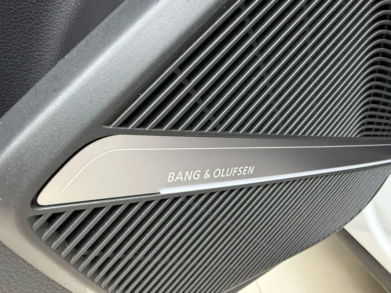 Audi 2025 Q5L 2.0TFSI 45TFSI 45th Anniversary Collection Edition Quattro Deluxe Dynamic Automatic 9