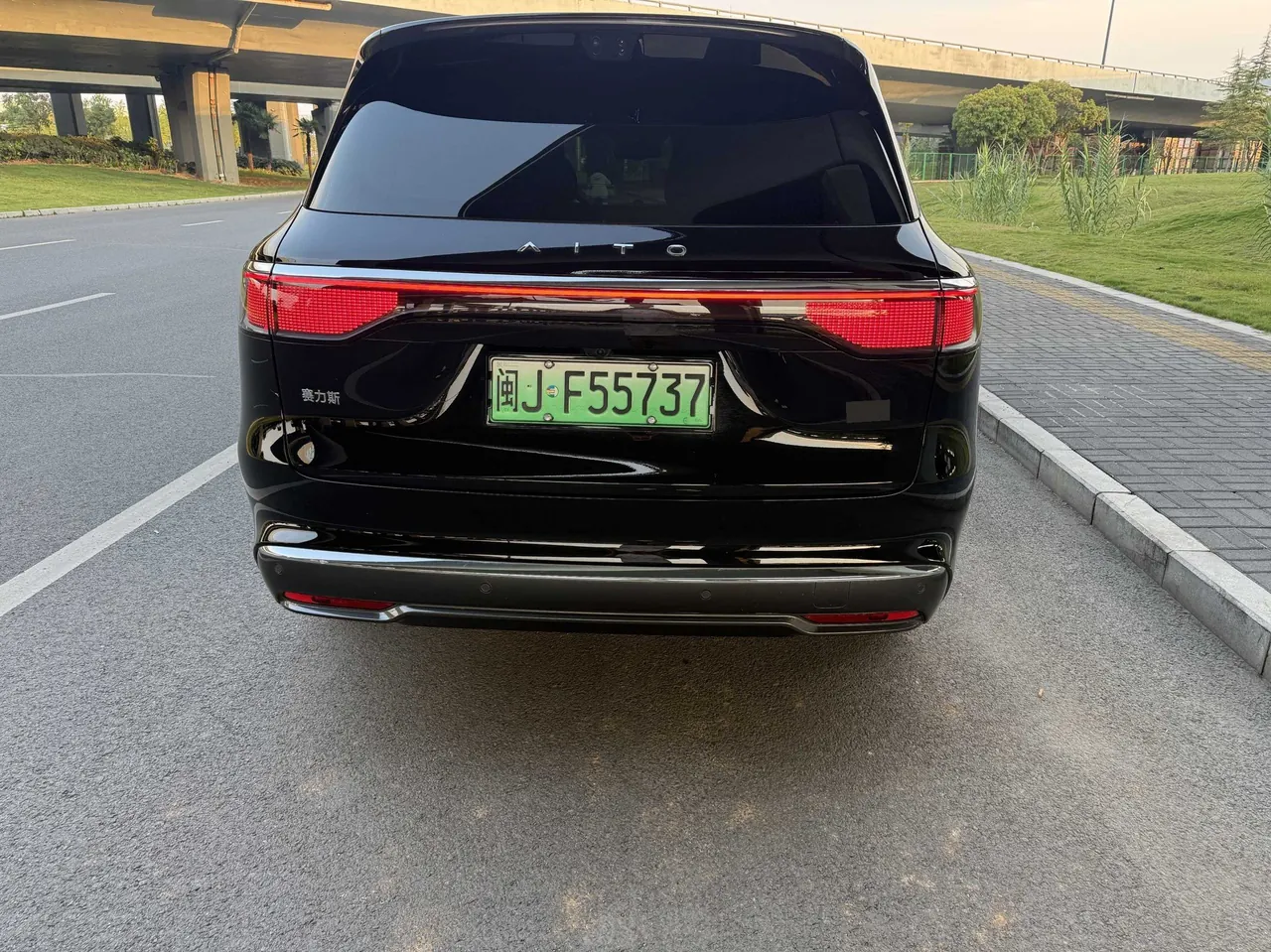 AITO 2025 AITO M8 Max Edition 53.4kWh 6-seat Edition Automatic Gear 8