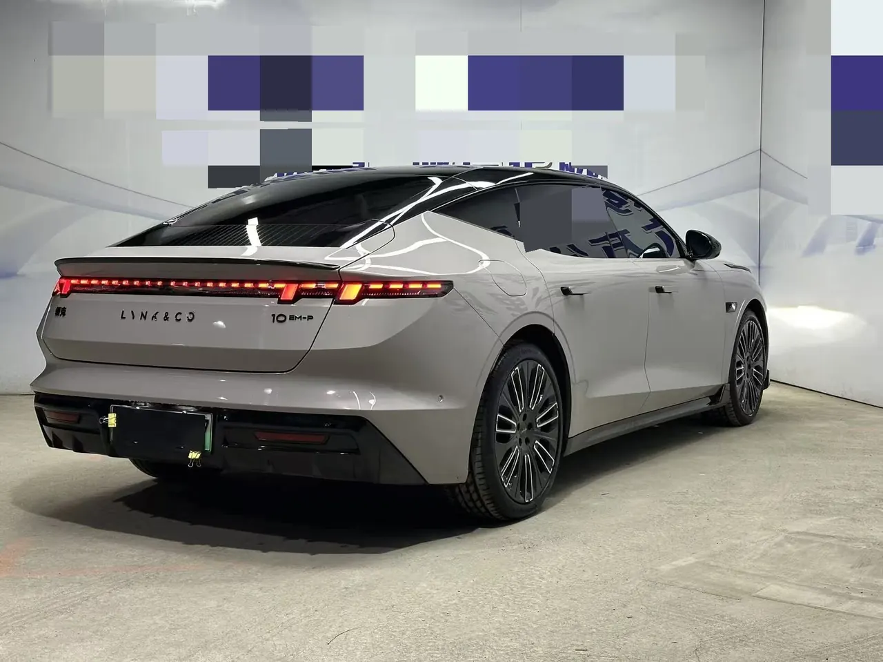 LYNK&amp;CO 2025 LYNK&amp;CO 10 EM-P 1.5T 240 4-wheel drive Ultra (modified) automatic gear 6