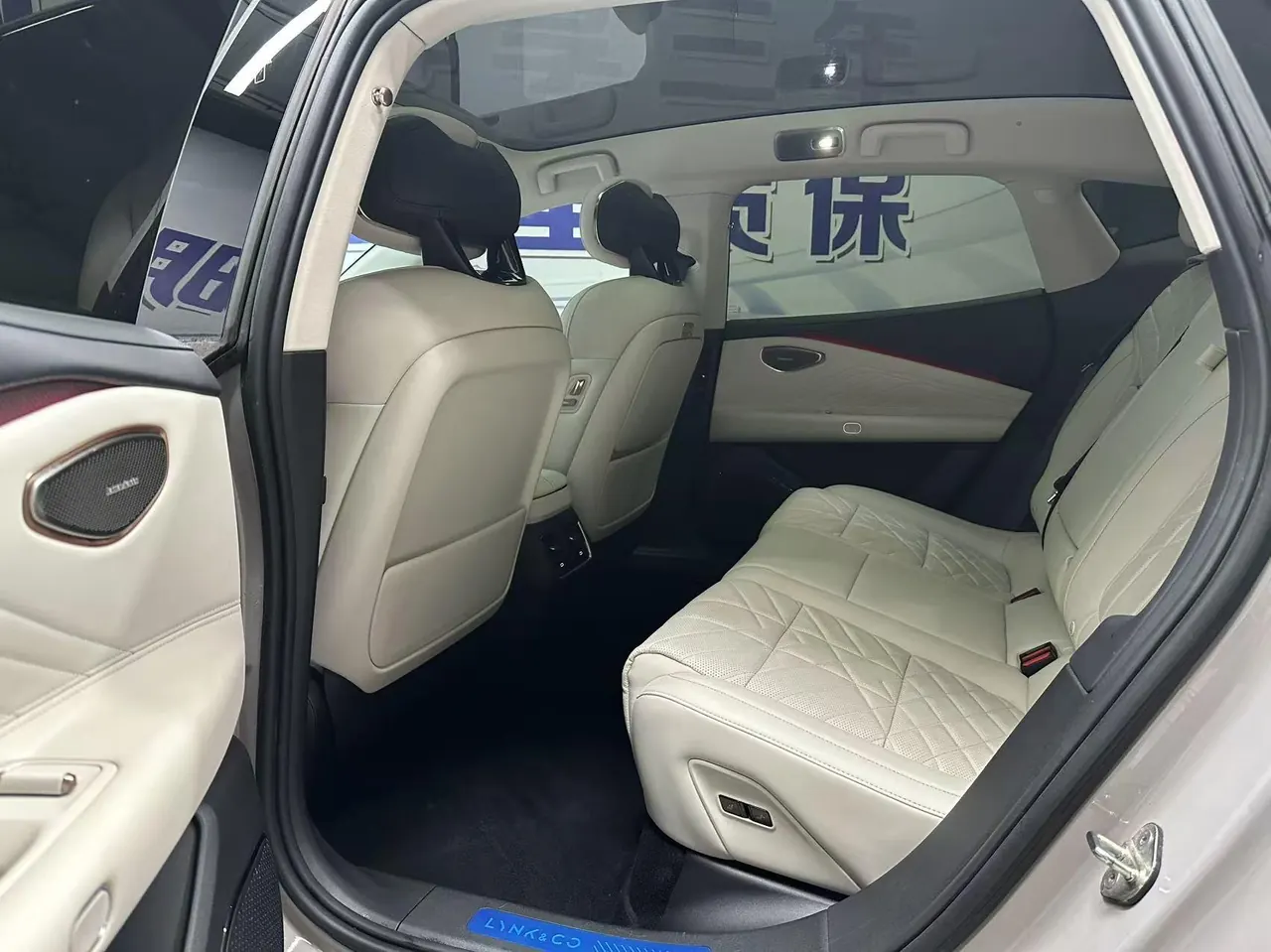 LYNK&amp;CO 2025 LYNK&amp;CO 10 EM-P 1.5T 240 4-wheel drive Ultra (modified) automatic gear 8