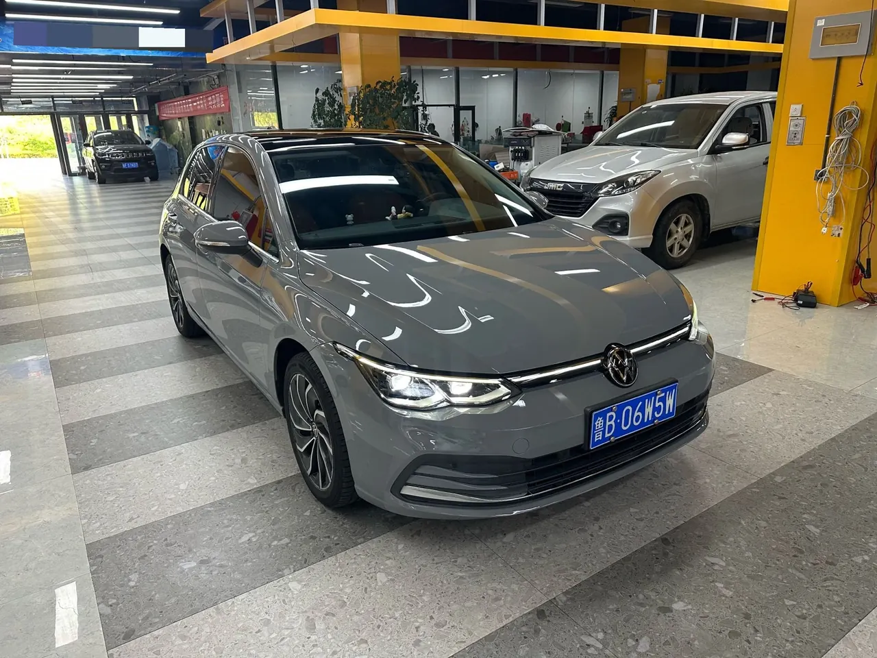 Volkswagen 2024 Golf 8 PRO 1.4TSI 280TSI 50 Year Legendary Automatic 3