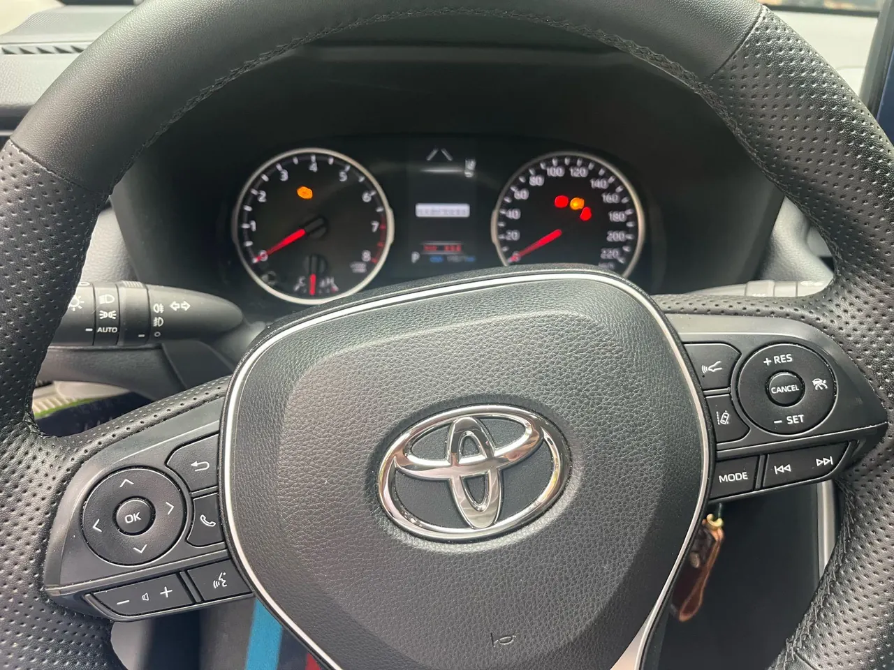 Toyota 2024 RAV4 Rongbo 2.0 Stepless Two-Drive City Edition Automatic Gear 3