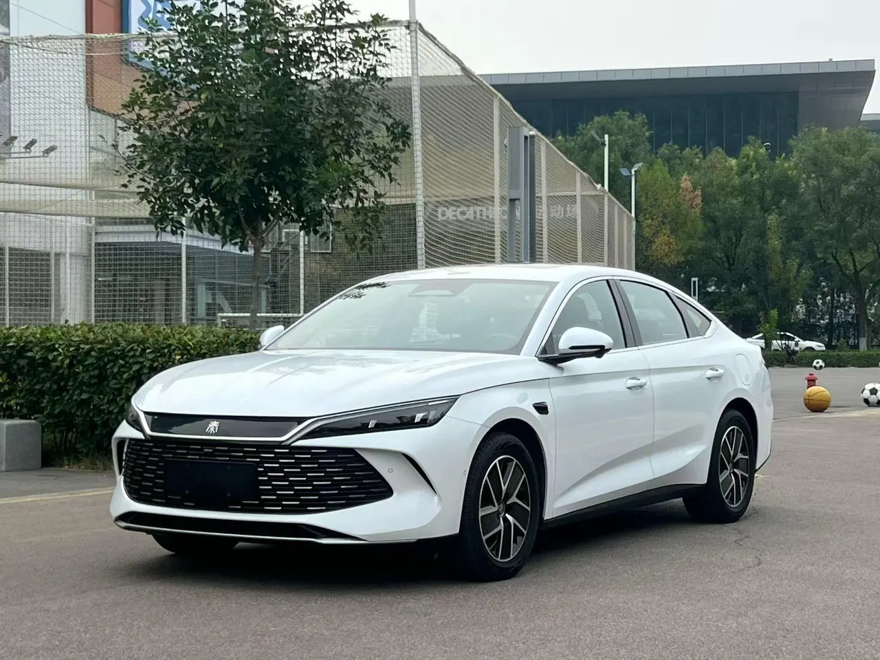 BYD 2024 Qin L DM-i 1.5 stepless 120KM Exceed automatic gear 2