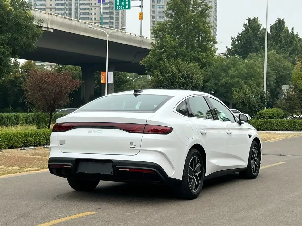 BYD 2024 Qin L DM-i 1.5 stepless 120KM Exceed automatic gear 9