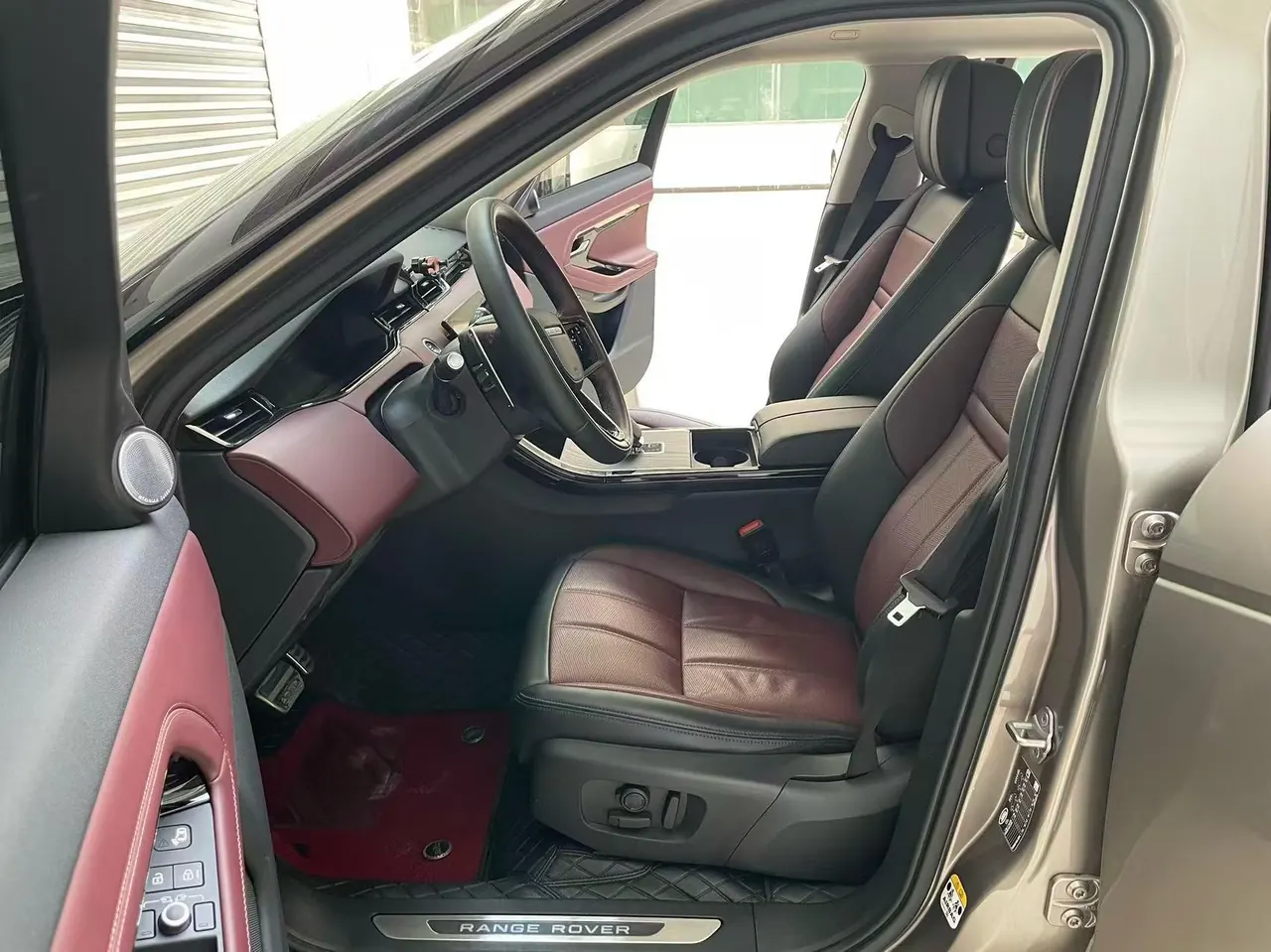 Land Rover 2024 evoque L 48V 2.0T 249PS automatic gear 2