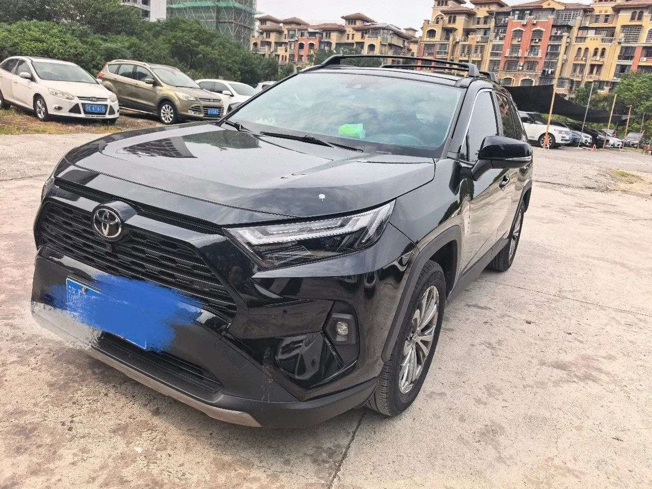 Открыть галерею: Toyota 2023 RAV4 Rongbo 2.0 Stepless Two-Drive Fashion Plus Edition Automatic Gear