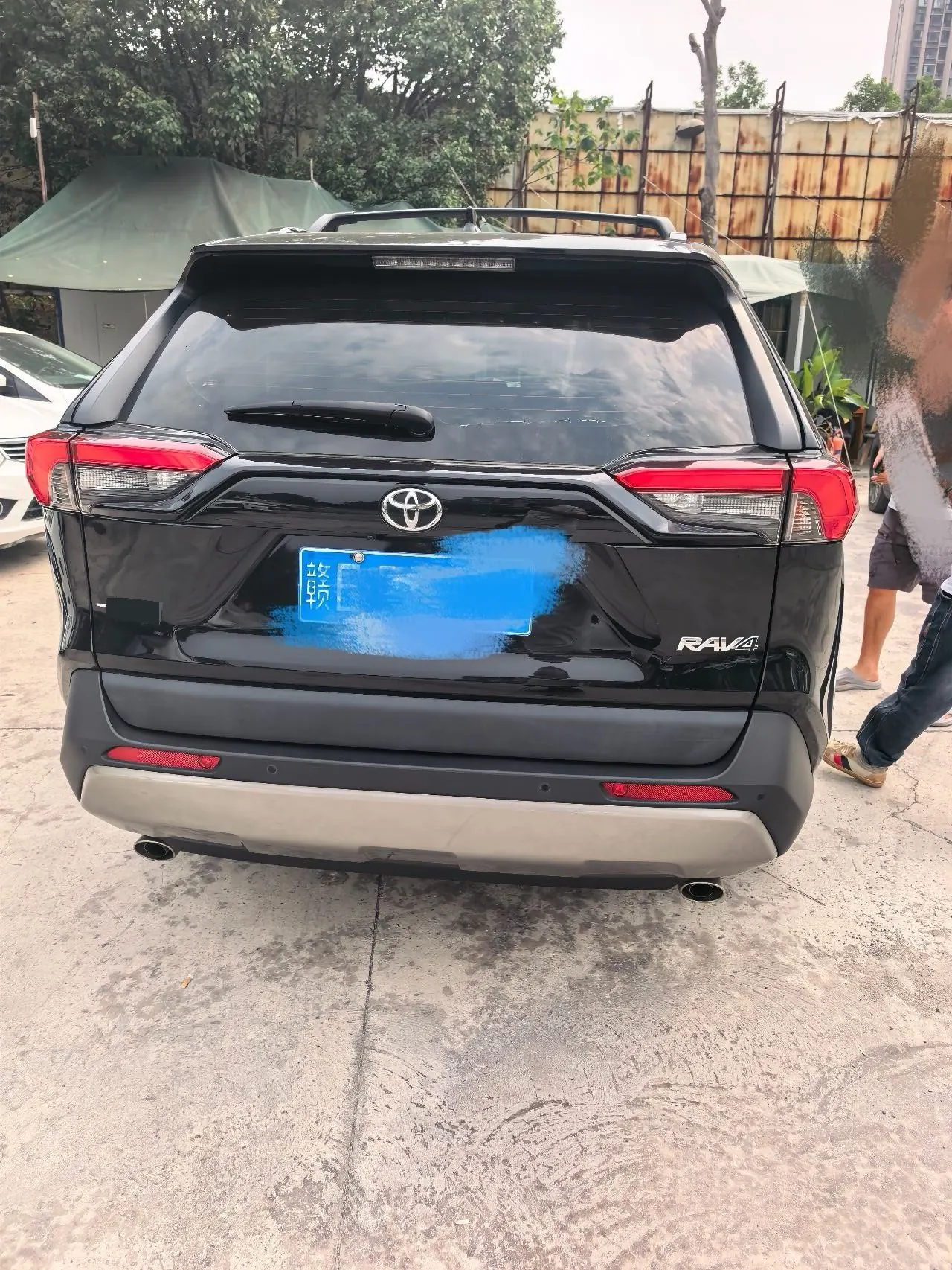 Toyota 2023 RAV4 Rongbo 2.0 Stepless Two-Drive Fashion Plus Edition Automatic Gear 7