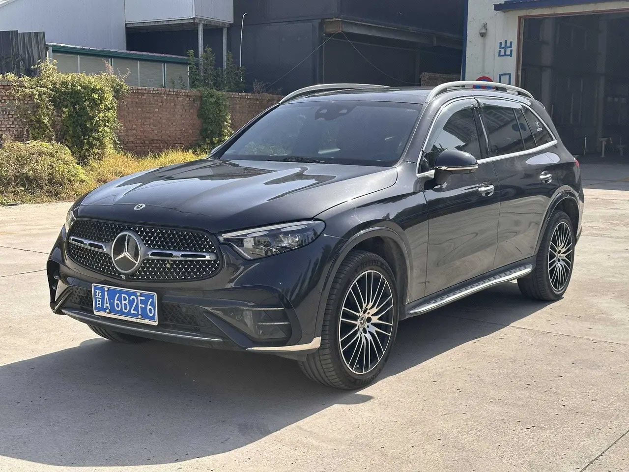 打开图片灯箱:Mercedes Benz 2023 GLC 300 L 4MATIC 48V 2.0T Luxury 7-seat Automatic Gear