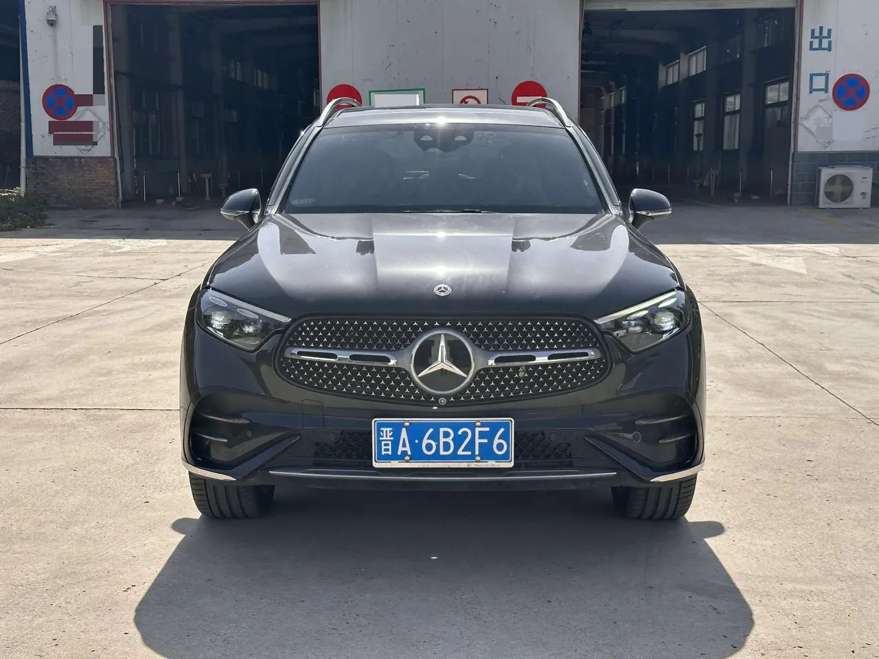 Mercedes Benz 2023 GLC 300 L 4MATIC 48V 2.0T Luxury 7-seat Automatic Gear 2
