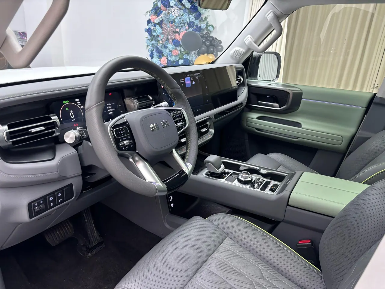 Beijing 2024 BJ40 2.0T City Hunter Edition Chivalrous Automatic Gear 3