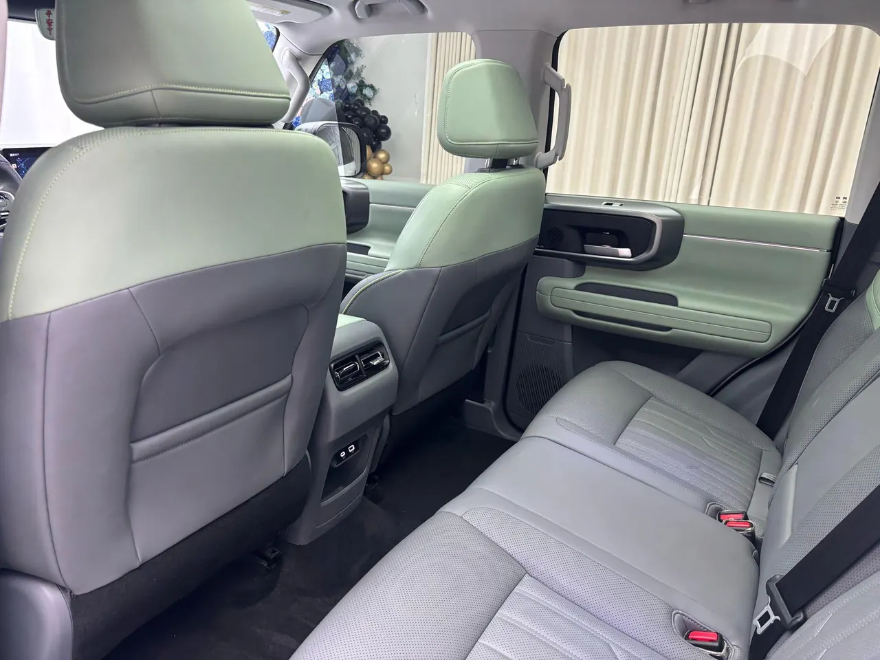 Beijing 2024 BJ40 2.0T City Hunter Edition Chivalrous Automatic Gear 4