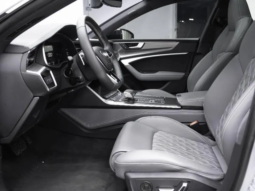 Audi 2024 A7L 2.0TFSI 45TFSI Quattro RS Kit Racing Edition Automatic 6