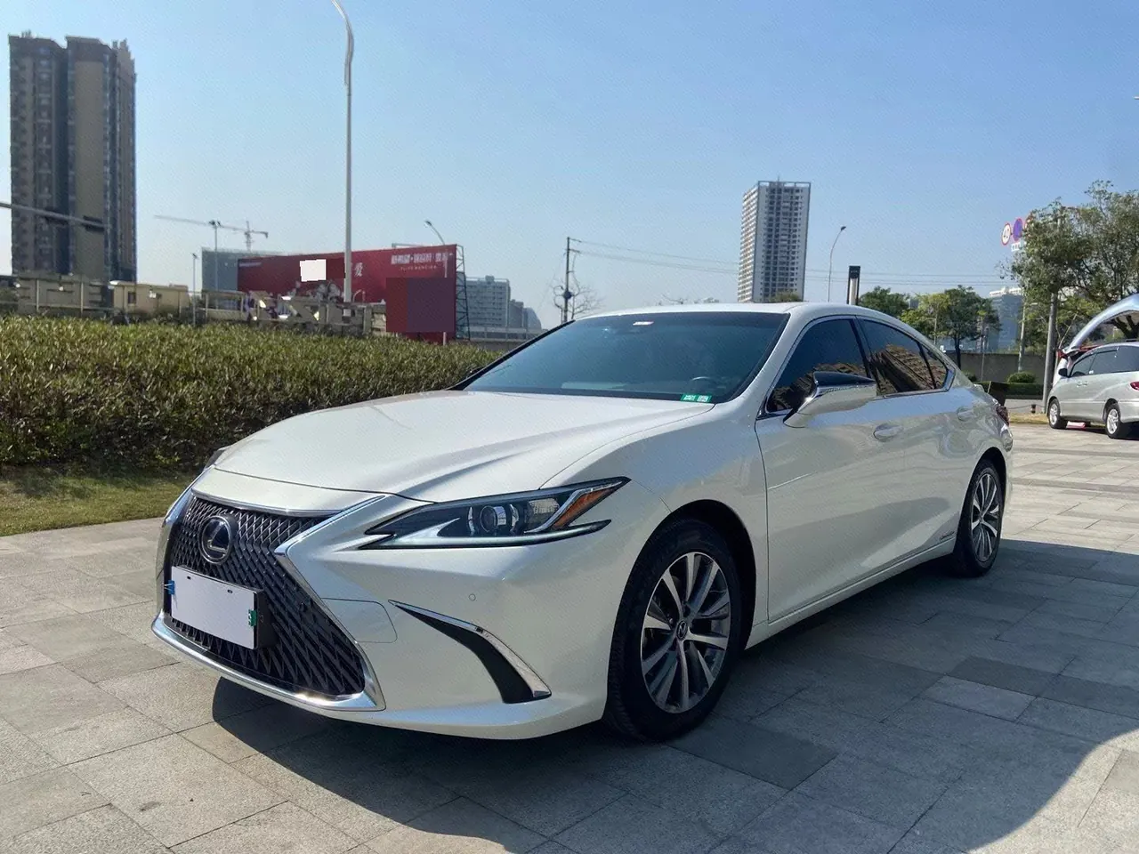 Открыть галерею: Lexus ES (Imported) 2020 ES300h 2.5 Stepless Excellence Edition Automatic Gear