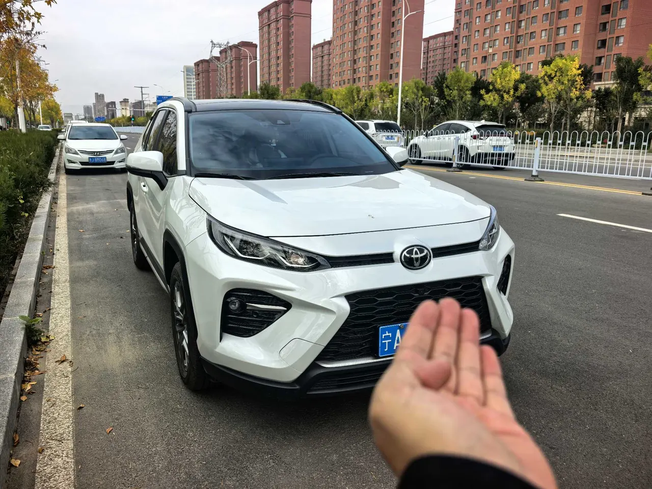Toyota 2023 Willanda 2.0 Stepless Two-Drive Luxury PLUS Edition Automatic Gear 3