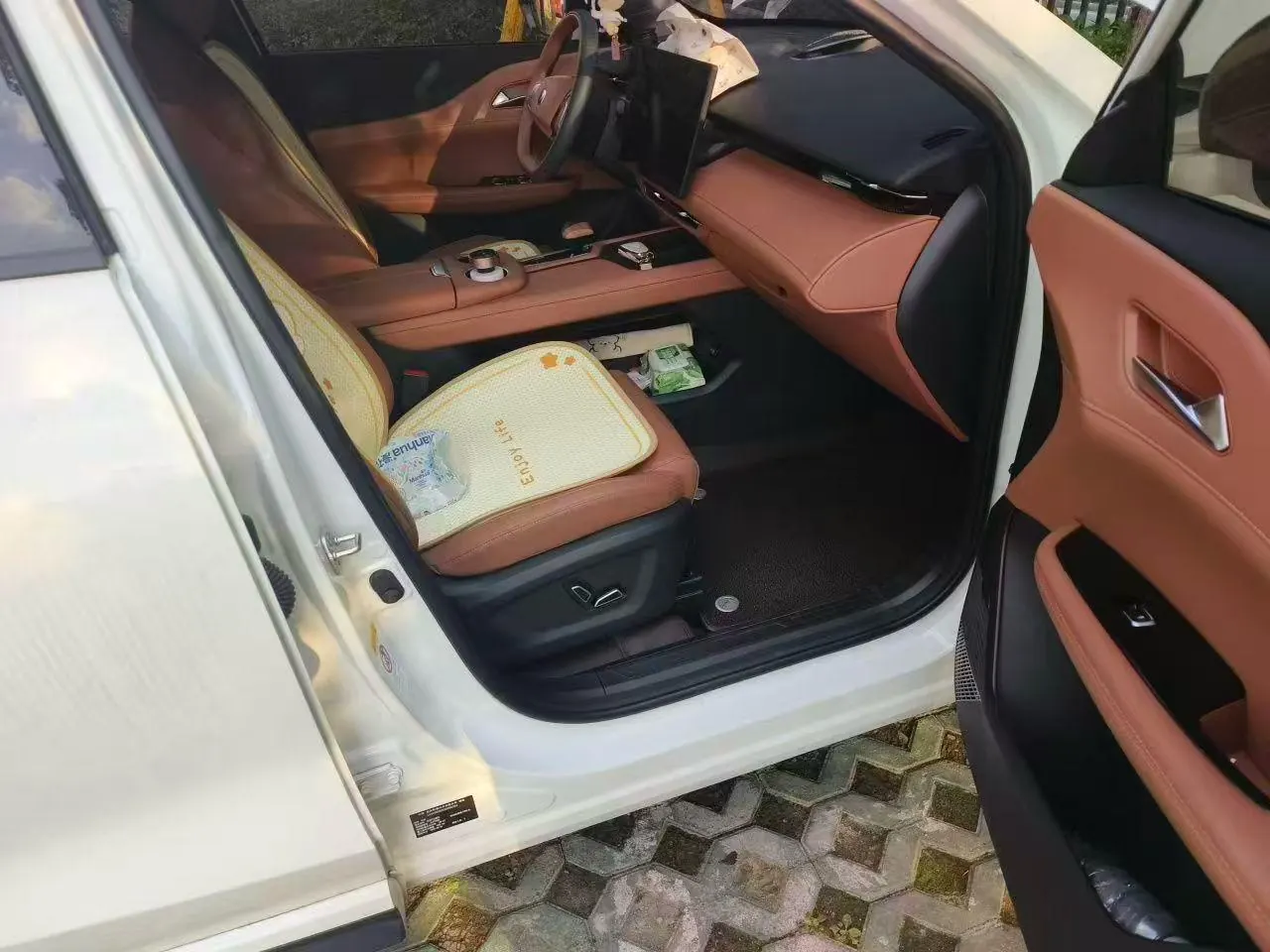 ChangAn 2025 UNI-Z 1.5T 500Bar PRO automatic gear 5