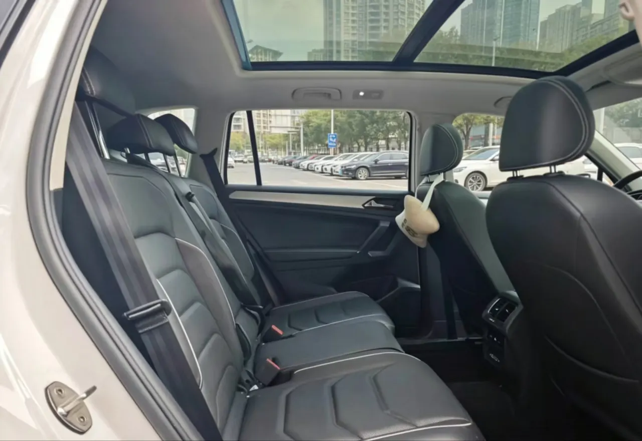 Volkswagen Tiguan L New Energy 2020 Tiguan L PHEV 1.4T 430 Flagship Automatic Gear 3