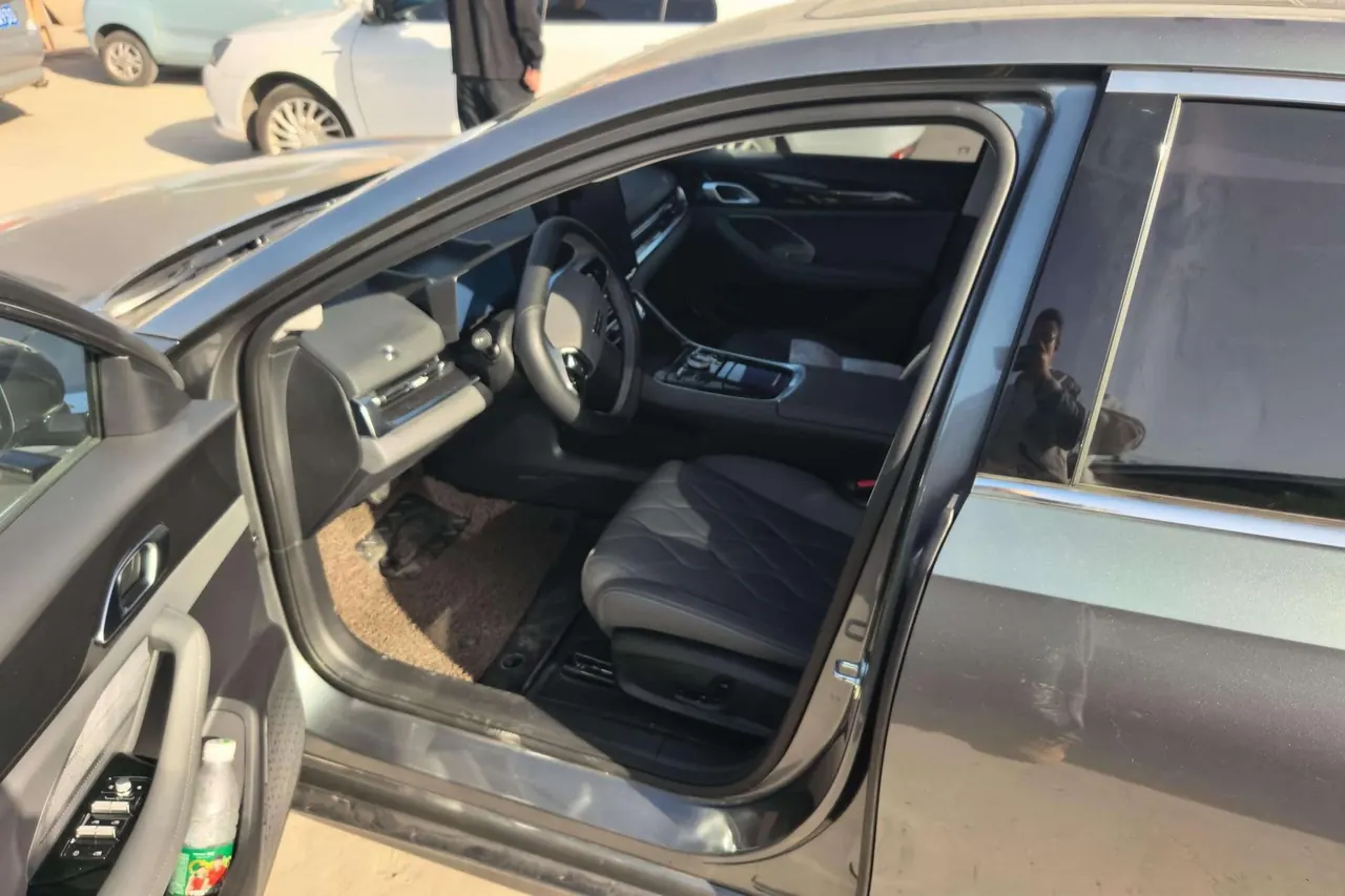 Geely Galaxy 2025 A7 EM-i 1.5 70km Discovery Edition Automatic Gear 5