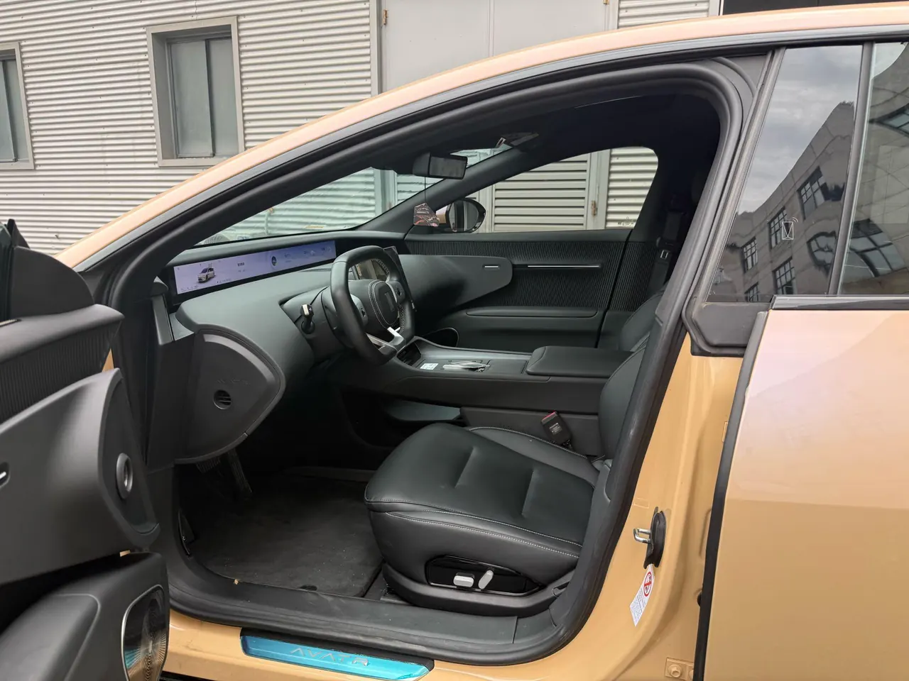 Avatr 2023 Avatr 12 700 3 Laser Rear Drive Luxury Edition Automatic Gear 8
