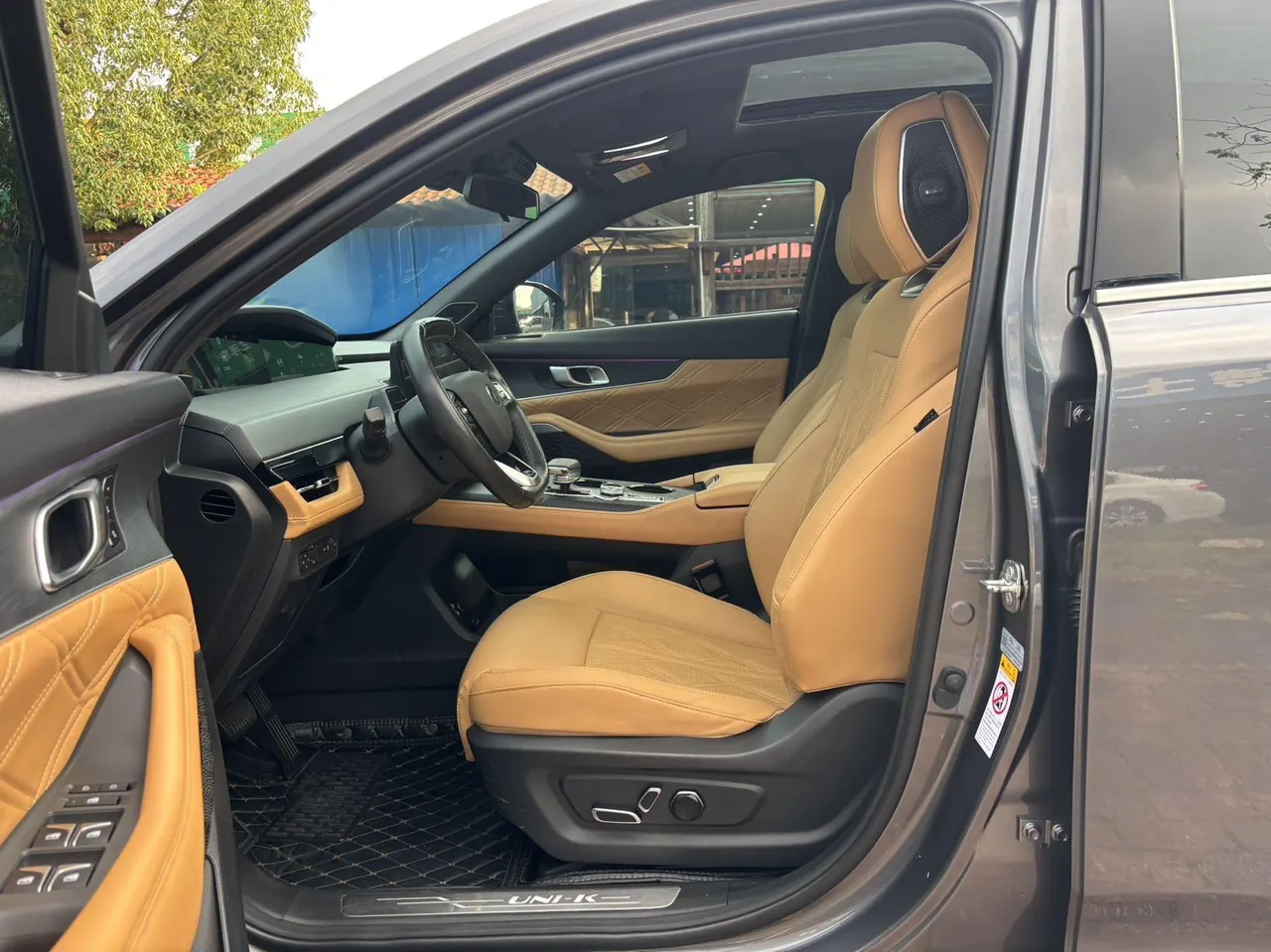 ChangAn 2023 UNI-K 2.0T Two-Drive Pleasant Collar Automatic Gear 7