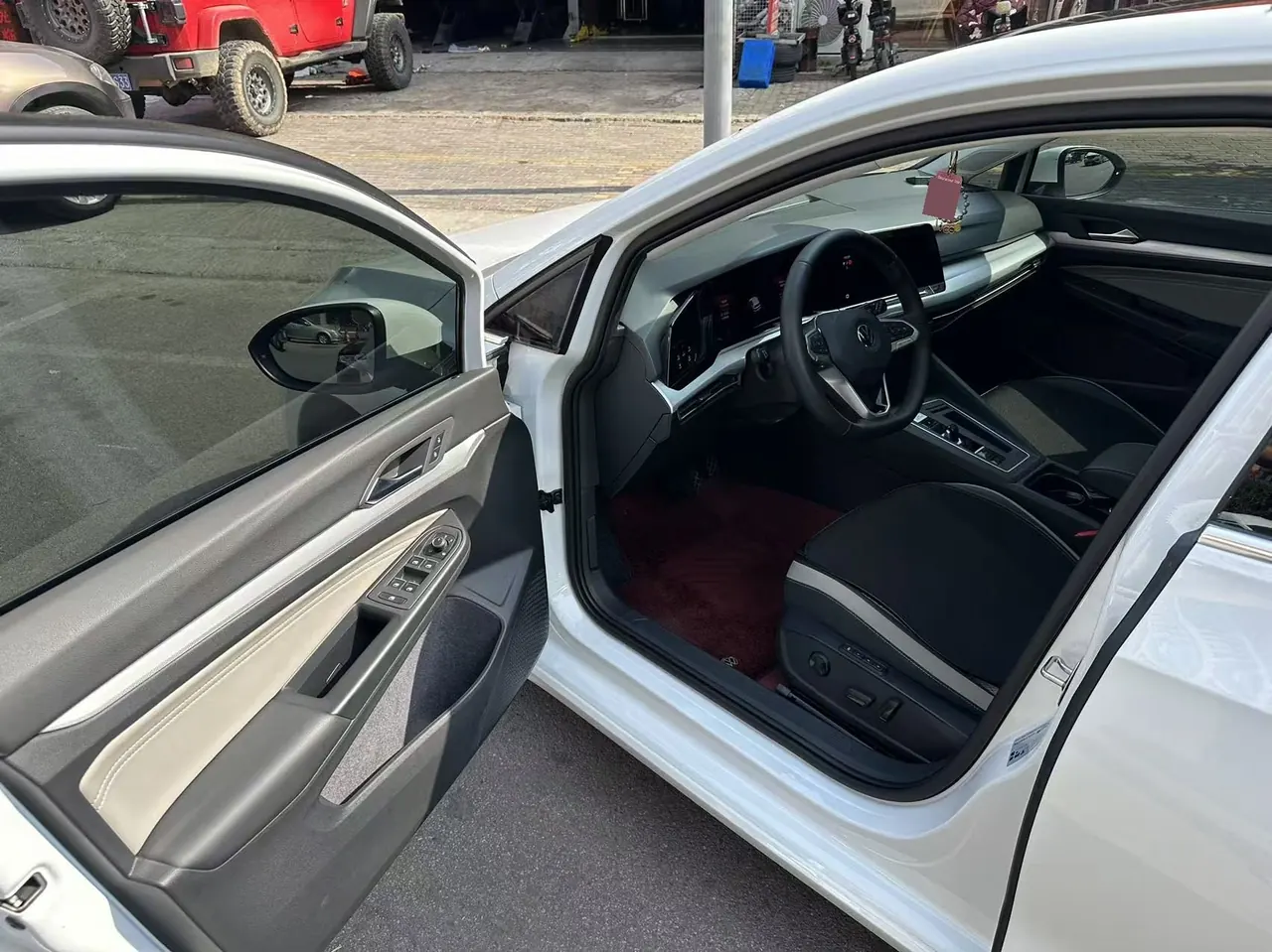 Volkswagen 2023 Golf 8 R-Line 1.4TSI 280TSI (Modified) Automatic Gear 3