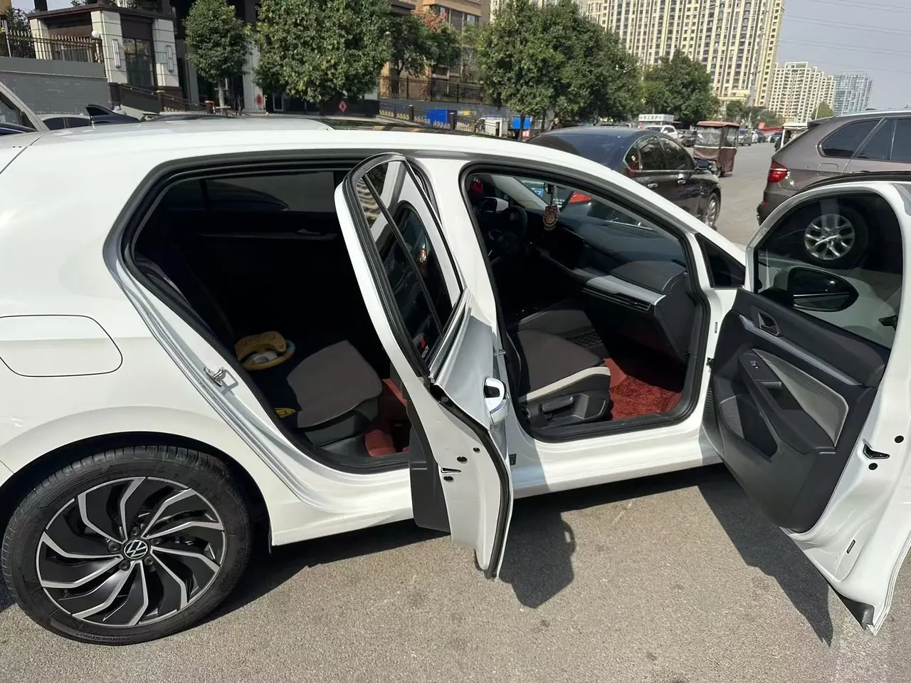 Volkswagen 2023 Golf 8 R-Line 1.4TSI 280TSI (Modified) Automatic Gear 5